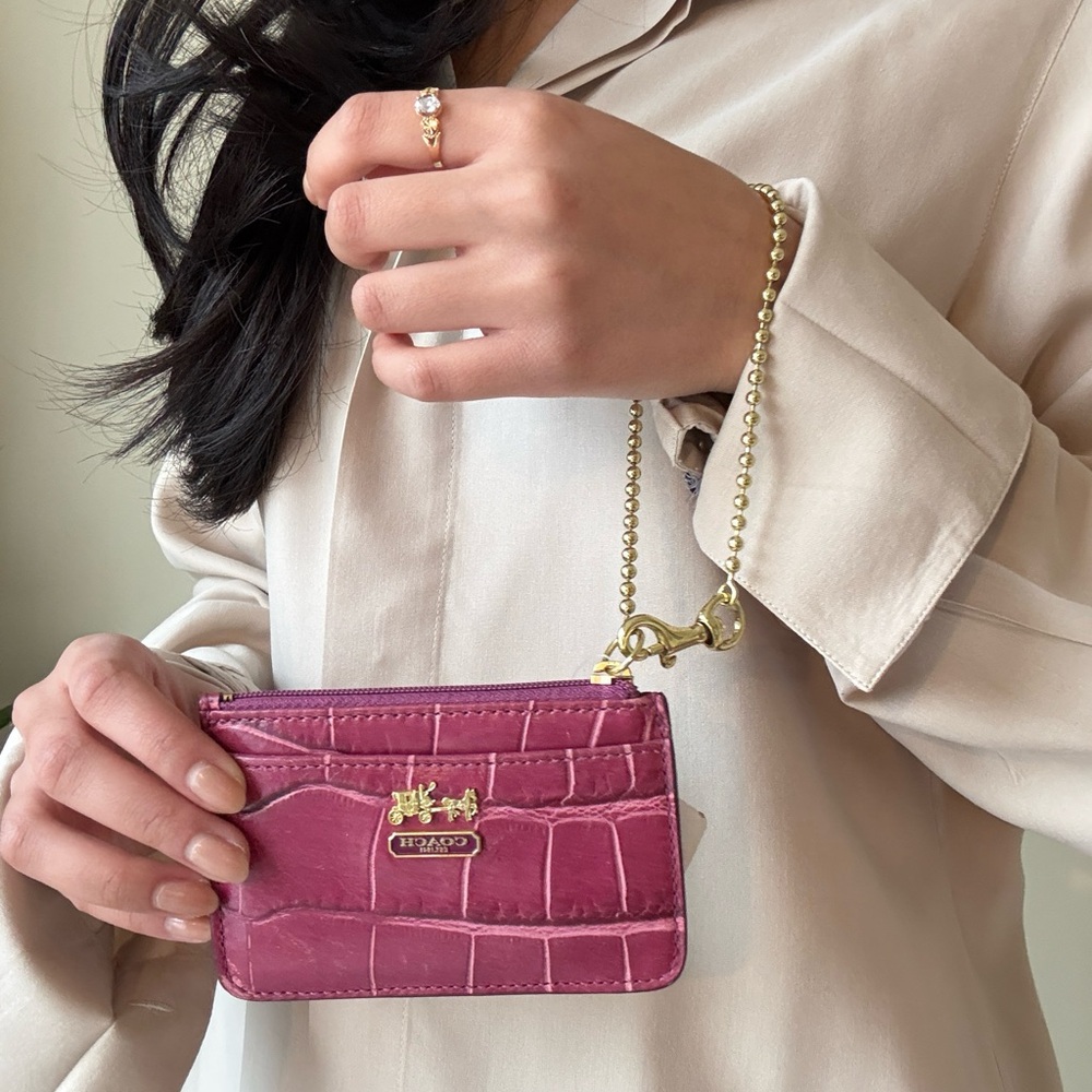 Pink Croc-Embossed Card Holder with Gold Chain NWT Y2K